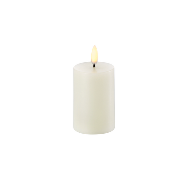 Candela in Cera a Led misura: 10 xh 18 cm